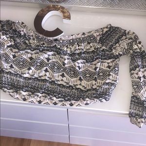 Cute long sleepie crop top!!